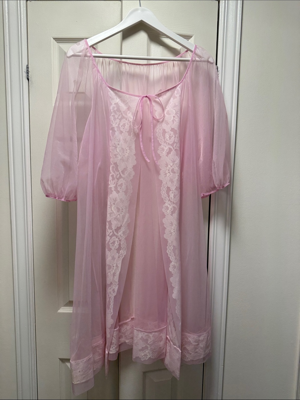 1950s Sheer Pink Lace Peignoir - Women's Sleepwear